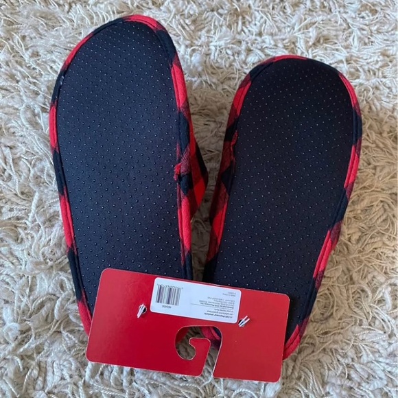 Mens Dad Slippers Size 8-9 Red Christmas Plaid NWT - Picture 2 of 3